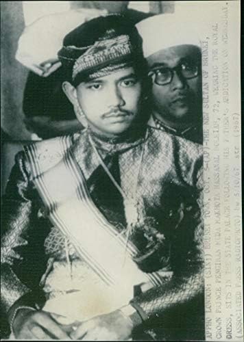 Vintage fotografija prestolonaslednika Pengirana Muda Makhota Hassanala Bolkiaha